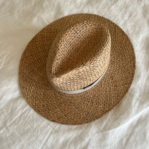 Kin the label straw hat